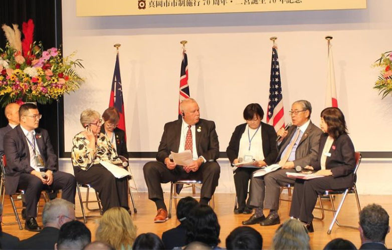 Shire President Michelle Campbell engages with delegations from Taiwan, USA and Japan at the Friendship City symposium