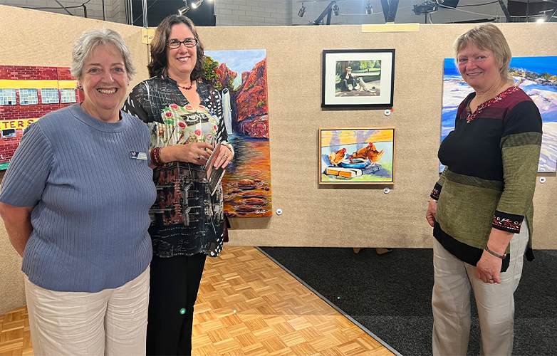 Shire of Harvey Deputy Shire President Cr Michelle Campbell, Cr Wendy Dickinson and Pauline Pieterson