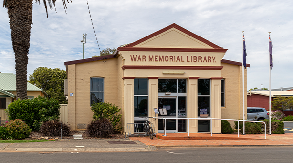 Free English Classes at Harvey Library